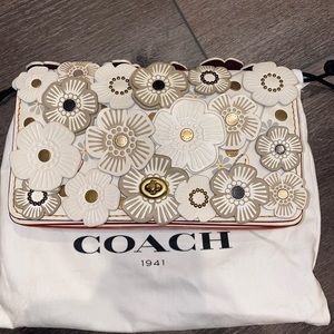 Coach dinky tea rose